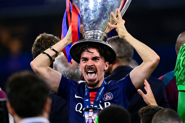 开云官方网站-维蒂尼亚：现不考虑去皇马或沙特 佩德里、内维斯、B费前三我第四